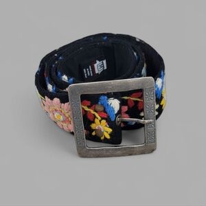 Tey-Art Aria Embroidered Floral Wool Belt